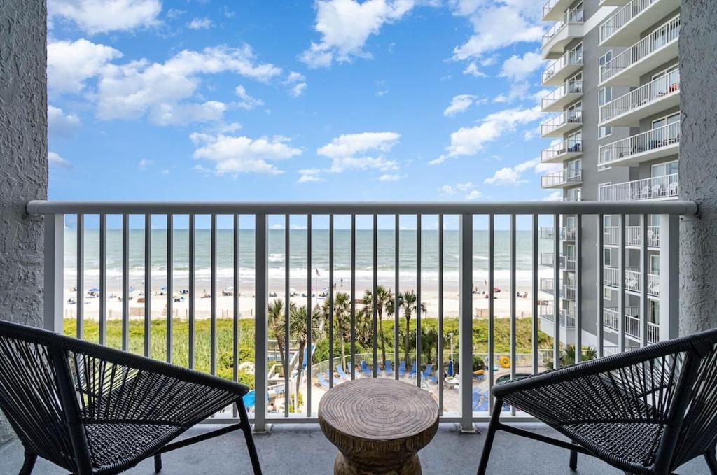 Direct Oceanfront- King Bedroom- Amazing Views/Pools/Hot Tubs/Beach Access/Golf Myrtle Beach Esterno foto