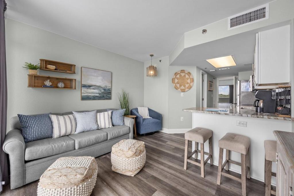 Direct Oceanfront- King Bedroom- Amazing Views/Pools/Hot Tubs/Beach Access/Golf Myrtle Beach Esterno foto