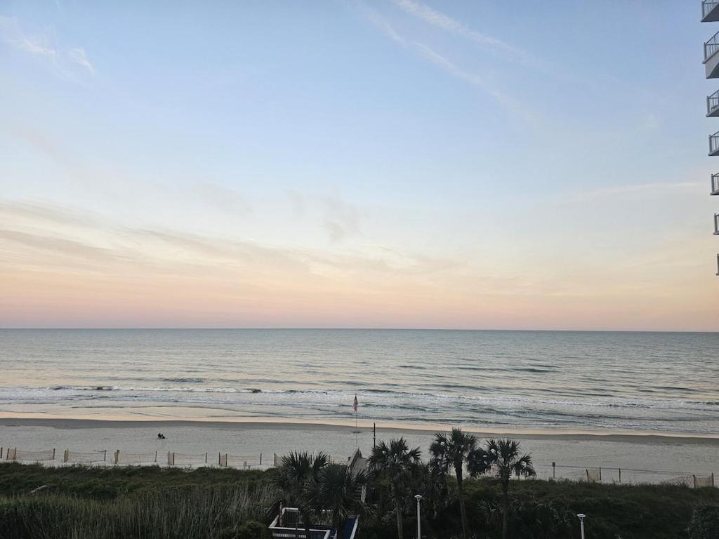 Direct Oceanfront- King Bedroom- Amazing Views/Pools/Hot Tubs/Beach Access/Golf Myrtle Beach Esterno foto